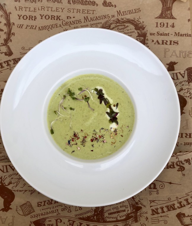 Restaurant Na Návsi - Chřestová polévka s medvědím česnekem a kopřivou